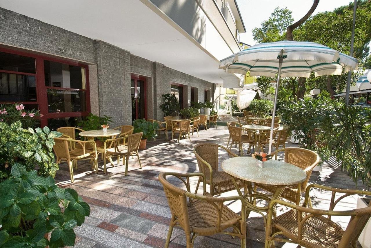 Hotel Capinera Rimini Eksteriør billede